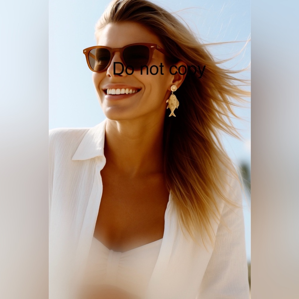 Brand new Gold Fish Dangle Light Earrings - Picture 2 of 3